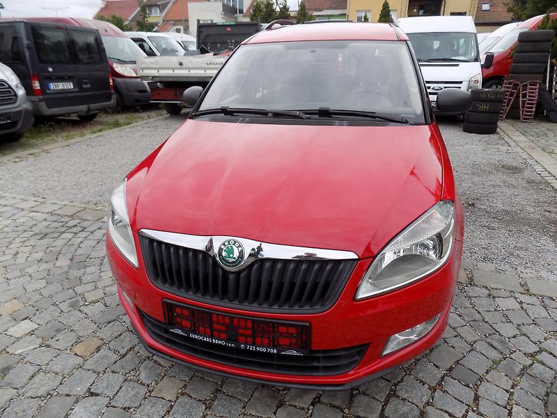 Škoda Roomster 1,2 TSI 63 KW ACTIVE, KLIMA - fotka 3 z 56
