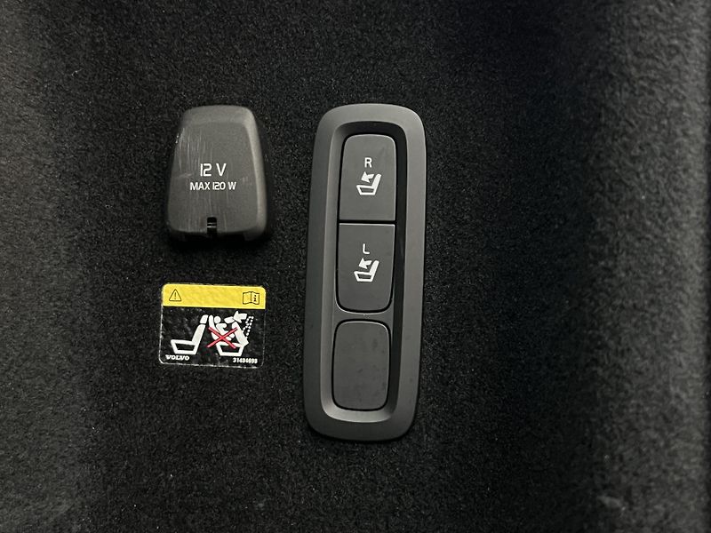 Volvo V60 T5 INSCRIPTION AUT - fotka 46 z 46