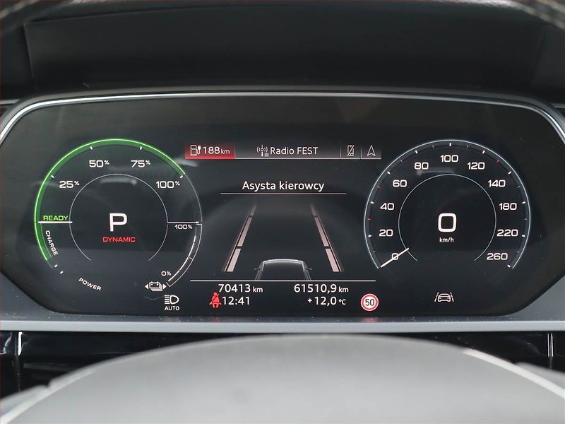Audi e-tron (2020) S-Line 50 quattro - fotka 11 z 27