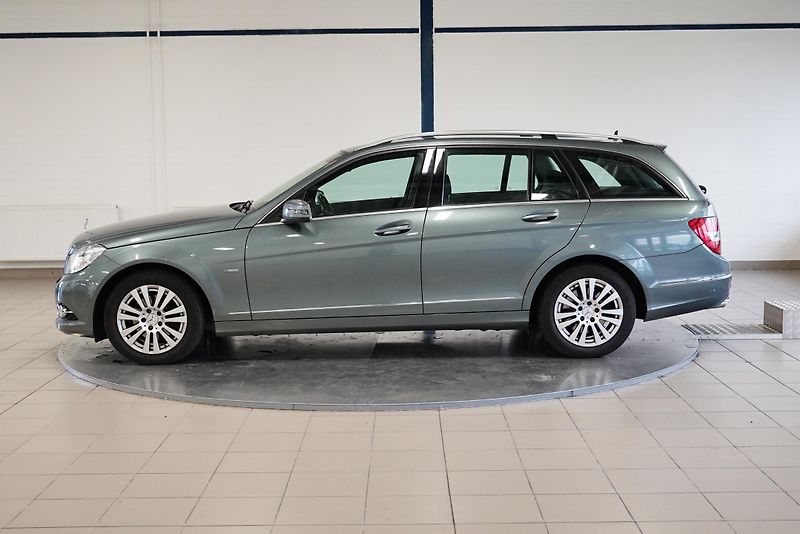 Mercedes-Benz Třídy C - fotka 3 z 6