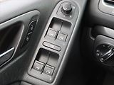Volkswagen Golf (2011) 2.0 TDI, 4X4, Tempomat - náhled 16