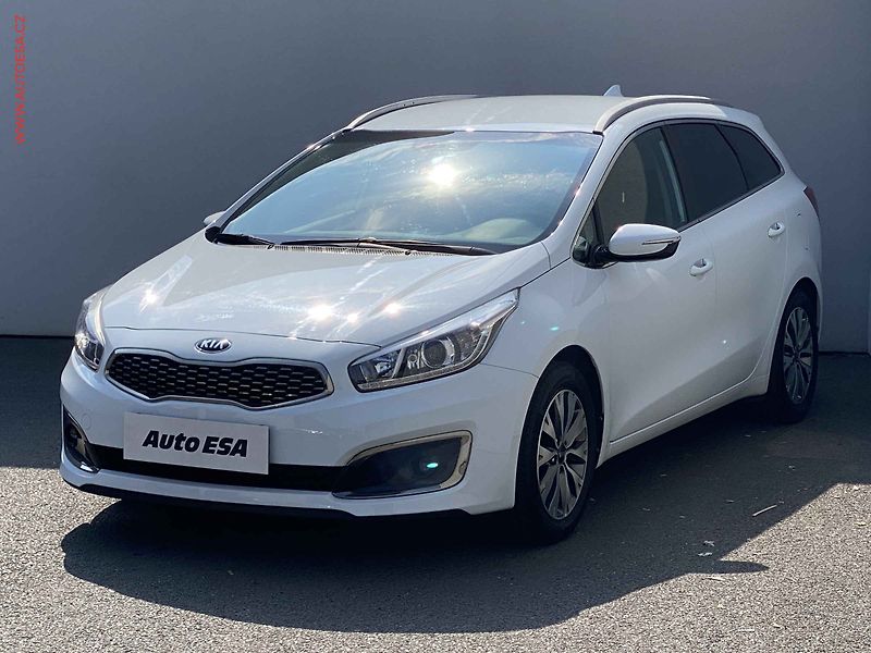 Kia Ceed (2017) 1.6 GDi, ČR, servis.kniha - fotka 3 z 17
