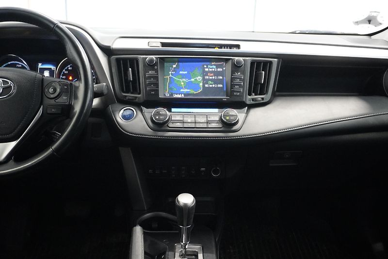 Toyota RAV4 2.5 HYBRID EXECUTIVE 4WD AUT. - fotka 22 z 28