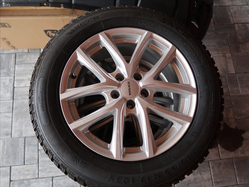 Ford Kuga 2,0 TDCi,120kW,Titanium,panora - fotka 26 z 27