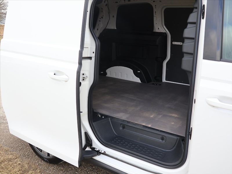 Volkswagen ID.Buzz Cargo 150kW CZ DPH Matrix - fotka 12 z 35