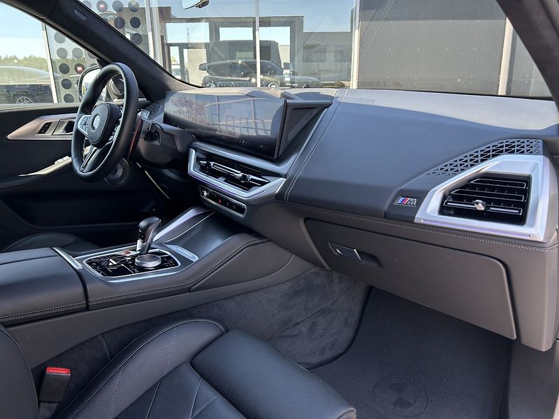 BMW XM 4.4 V8 ZÁRUKA - fotka 12 z 43
