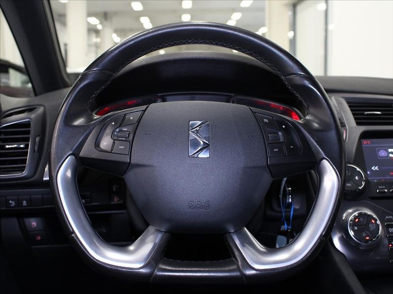 DS Automobiles DS5 1,6 HDi 88kW MT NAVI.Kam.Bezkl - fotka 9 z 24