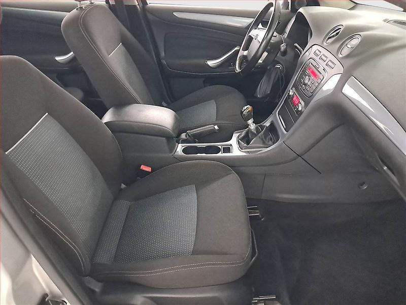 Ford Mondeo (2010) 2.0 TDCi, pěkný stav - fotka 9 z 15