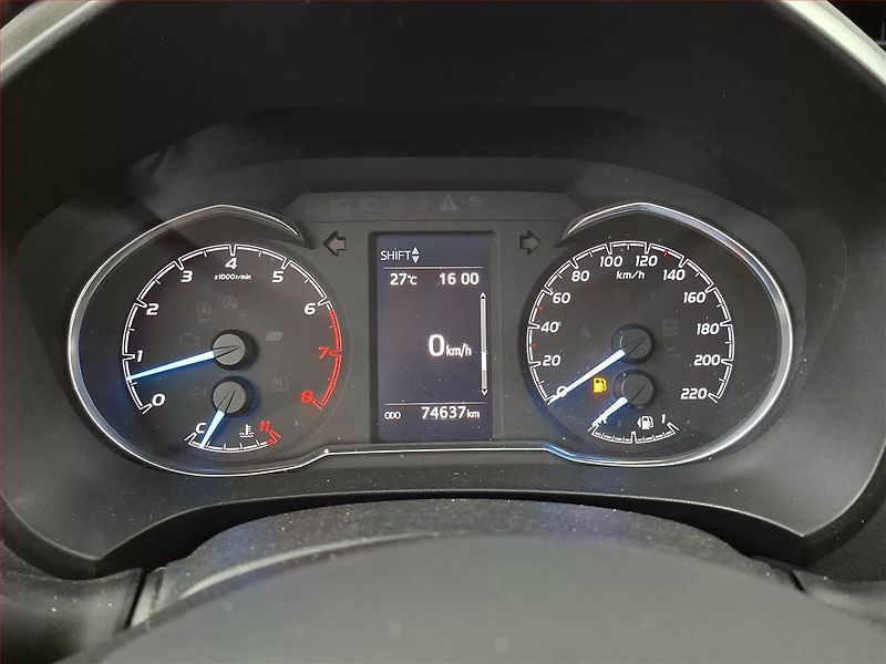 Toyota Yaris (2018) 1.5 Dual VVT-i, Serv.kniha - fotka 11 z 16