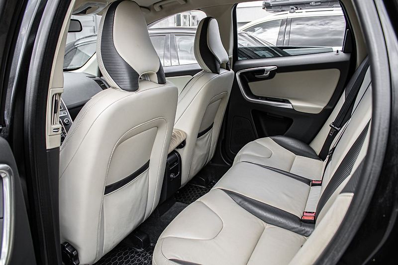 Volvo XC60 - fotka 22 z 28