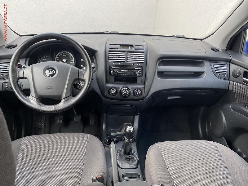 Kia Sportage (2005) 2.0 i - fotka 8 z 14