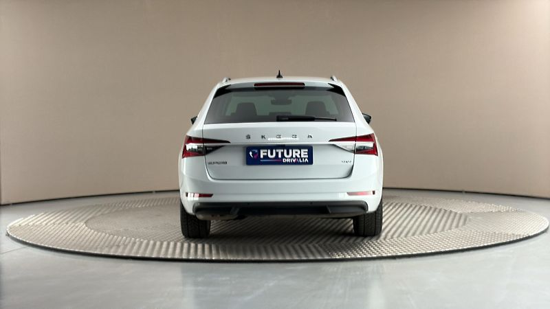 Škoda Superb 2.0 TDI DSG 4x4 Style Combi - fotka 5 z 30