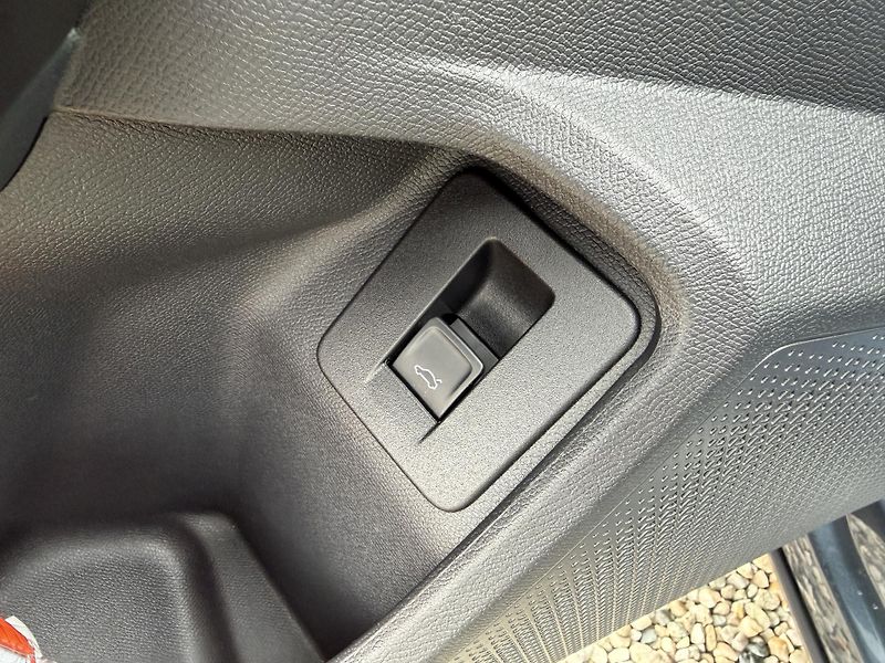 Cupra Formentor VZ 2,0 TSi/180kW - DSG,TZ,.... - fotka 11 z 106