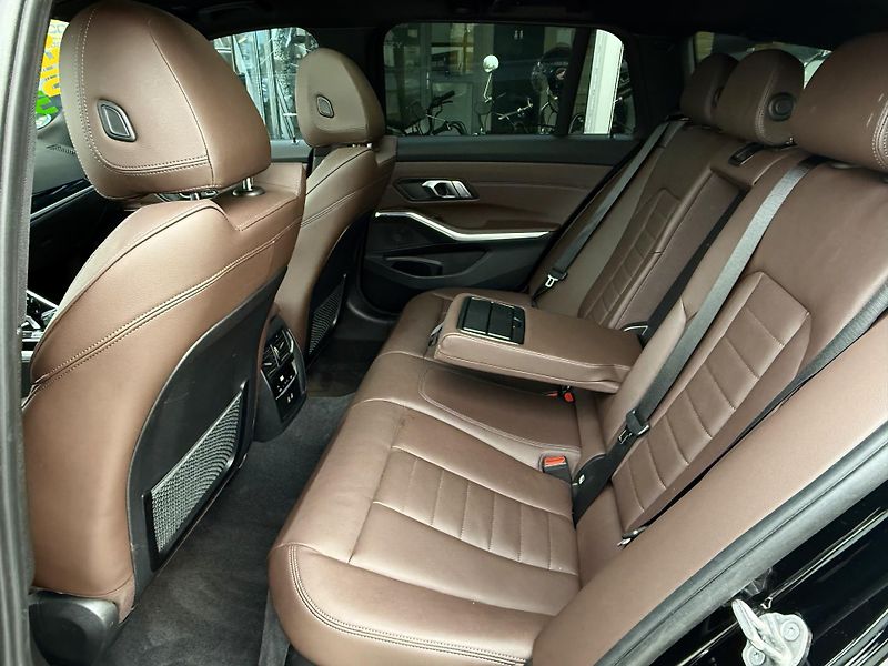 BMW Řada 3 318d Steptronic REZERVACE - fotka 25 z 47