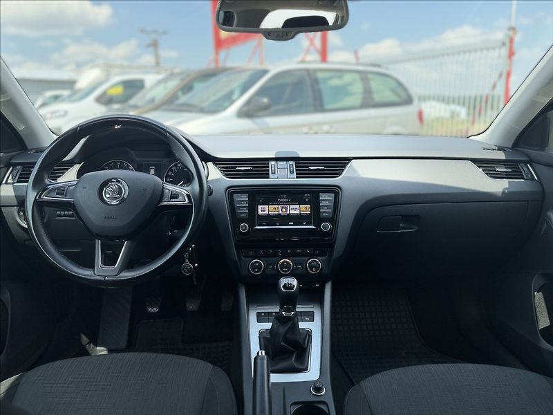 Škoda Octavia 2,0 STYLE EL.KUFR, VYHŘ.ČELNÍ - fotka 22 z 34