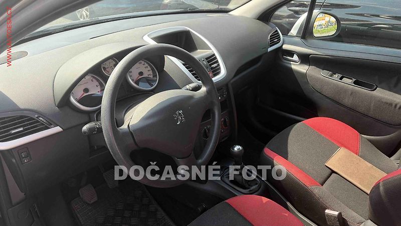 Peugeot 207 (2008) 1.4i, 2.maj,ČR, AC - fotka 3 z 3