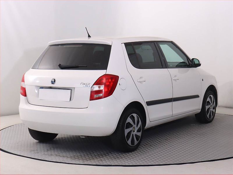 Škoda Fabia (2010) 1.2 TSI, po STK, dobrý stav - fotka 5 z 14