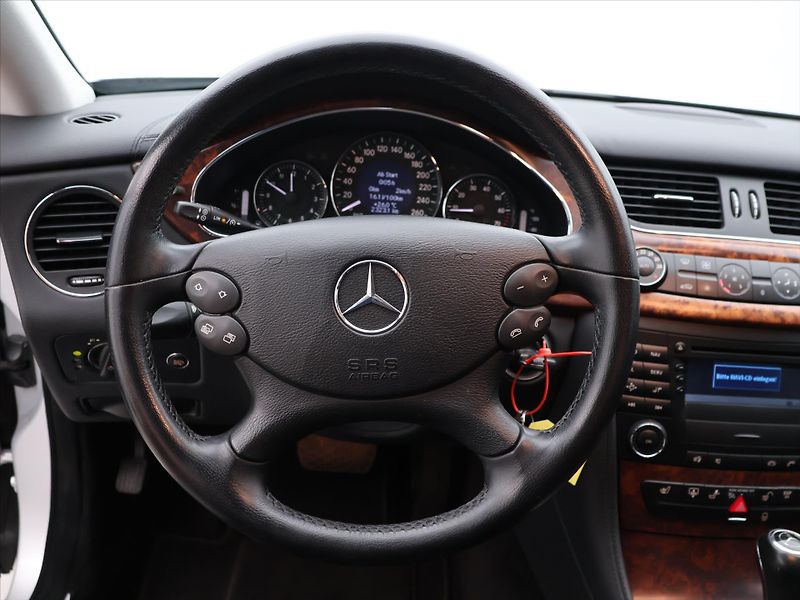 Mercedes-Benz CLS 3,5 350 200kW Aut. 108tkm Kůže - fotka 17 z 32