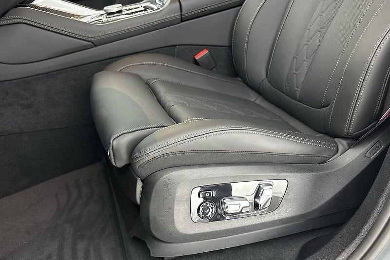 BMW X6 xDrive40d - fotka 8 z 25