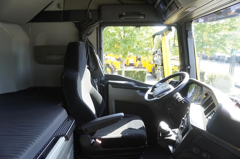 MAN TGX (2023) 26.510 6×2-4 / Krone 18 EPAL  - fotka 17 z 24