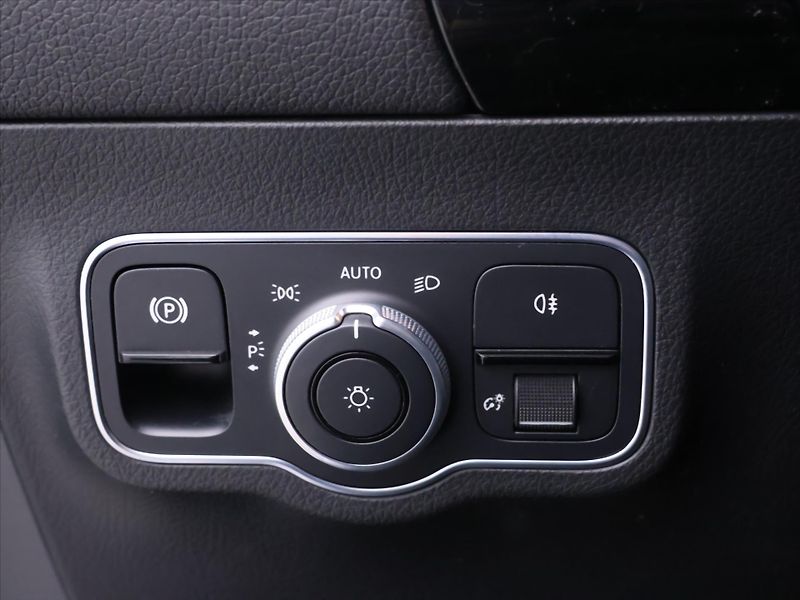 Mercedes-Benz Třídy B 2,0 200d 110kW Aut. LED CZ - fotka 16 z 36