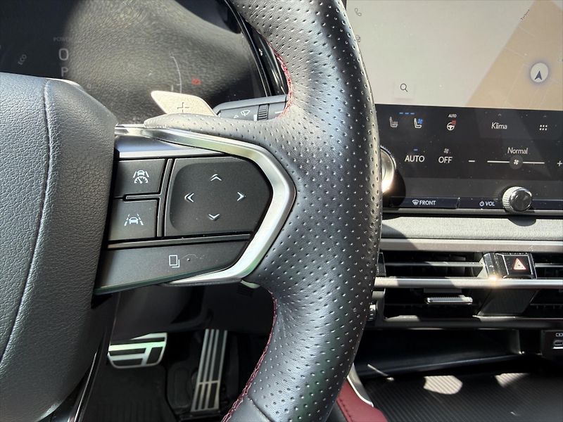 Lexus RX 500h 2,4 F SPORT Plus Panoramic - fotka 13 z 28