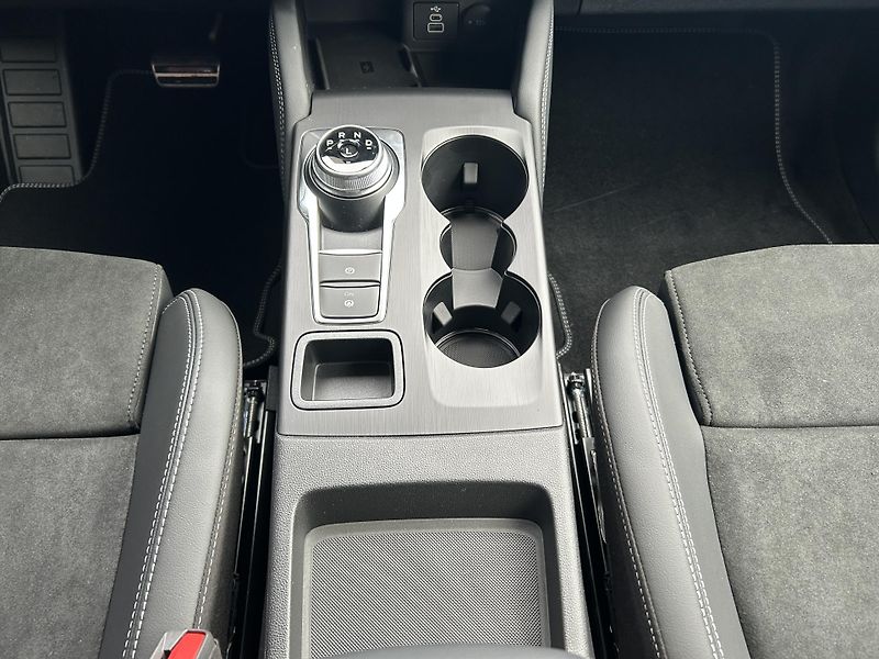 Ford Kuga 2.5 Hybrid HEV 134kW Active X - fotka 17 z 41