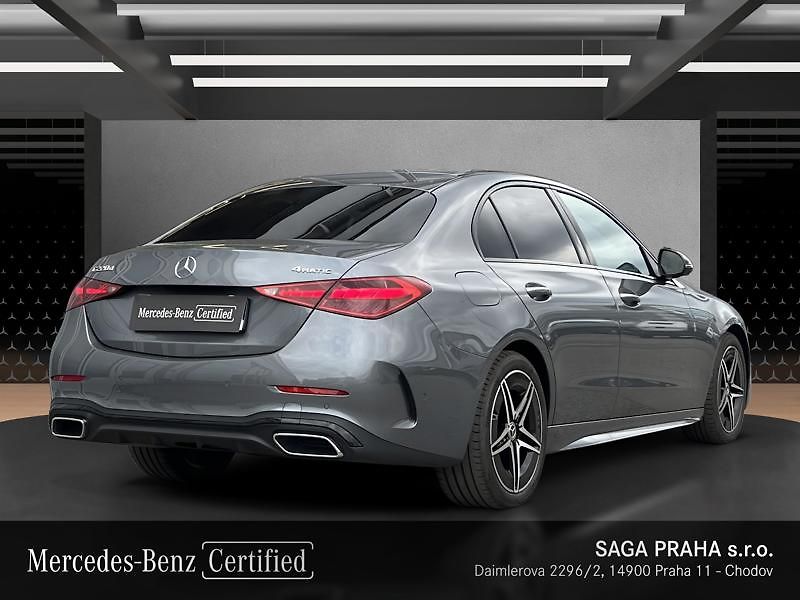 Mercedes-Benz Třídy C 220 d 4MATIC AMG Night - fotka 4 z 18