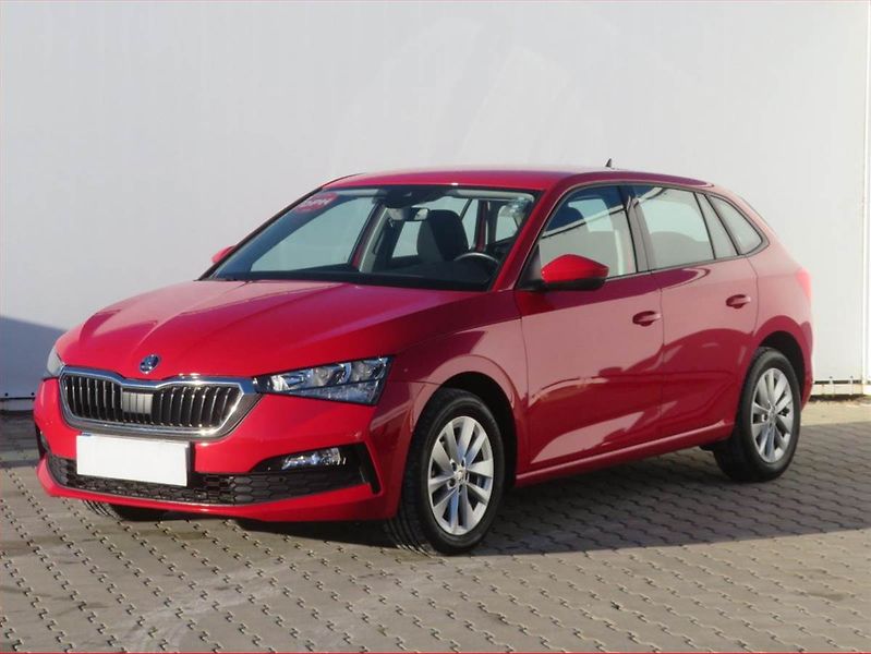 Škoda Scala (2023) Ambition 1.0 TSI, Tempomat - fotka 2 z 14