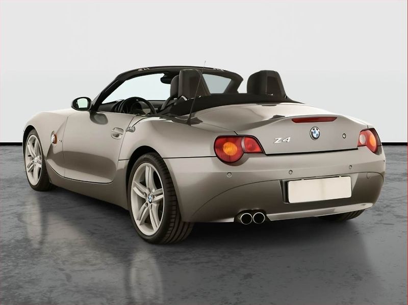 BMW Z4 (2003) 3.0i, Automat, Kůže, Bi-Xenony - fotka 4 z 23