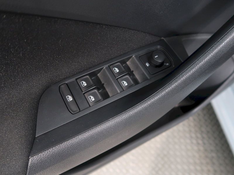 Škoda Scala (2024) SELECTION 1.0TSI 85KW - fotka 35 z 38