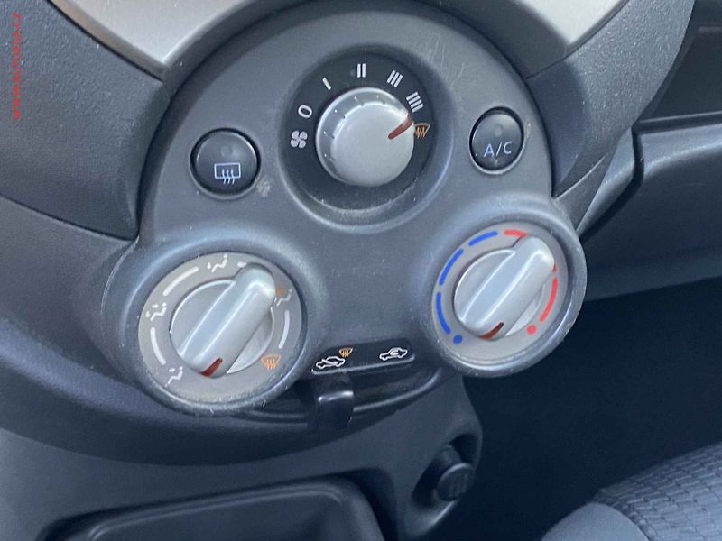 Nissan Micra (2012) 1.2i, Visia, AC - fotka 13 z 15