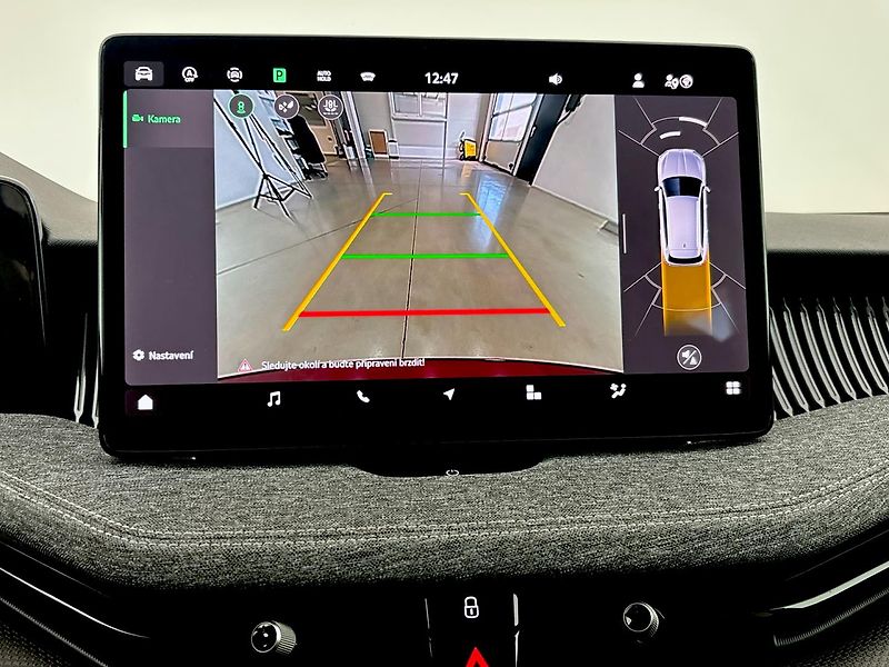 Škoda Superb Selection DSG - fotka 26 z 31