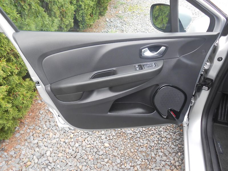 Renault Clio 0,9TCe,NAVI, CHROM, 65TKM - fotka 22 z 39