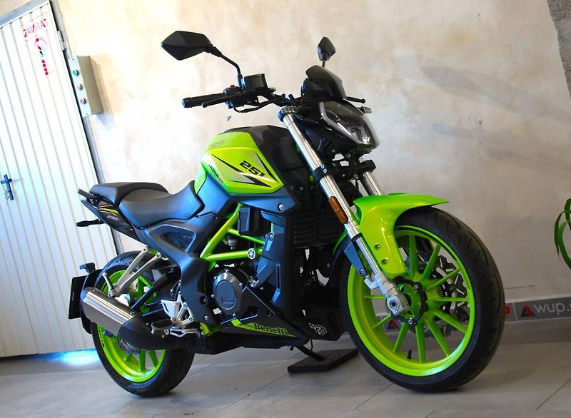 Benelli 251 S (2020) 251S - krásný stav,serviska,pů - fotka 3 z 21