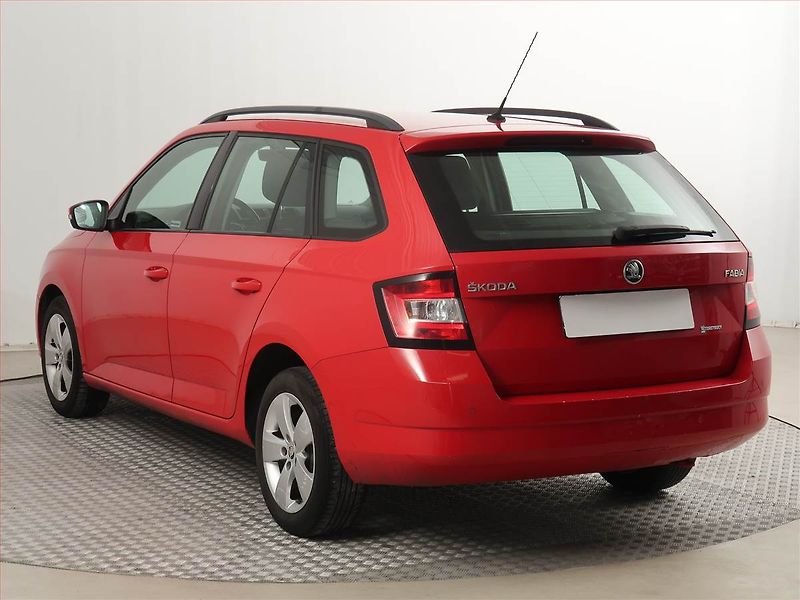 Škoda Fabia (2016) Ambition 1.0, Park. senzory - fotka 4 z 18