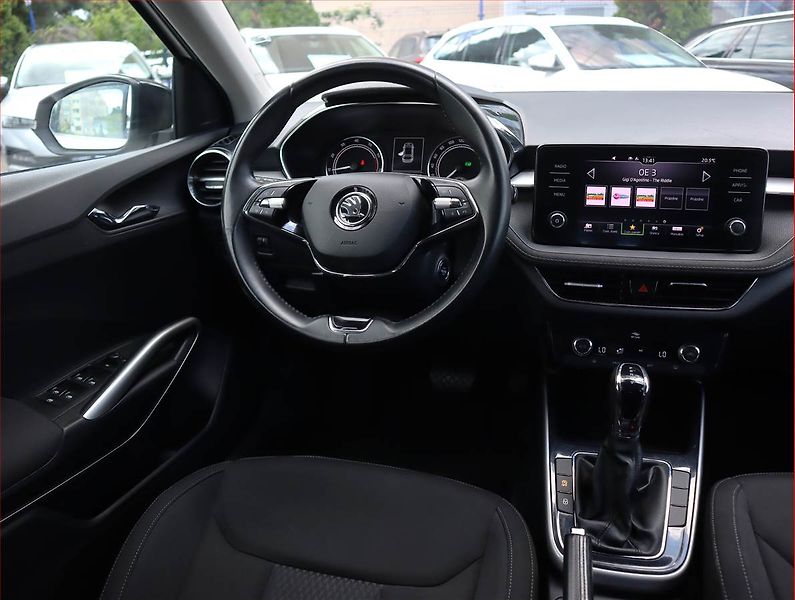 Škoda Fabia (2023) Ambition Plus 1.0 TSI, Automat - fotka 7 z 21