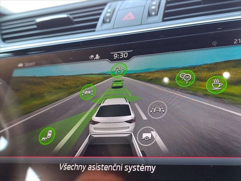 Škoda Superb 2,0 TDi DSG 4x4 Tažné 1maj.,ČR - fotka 31 z 46