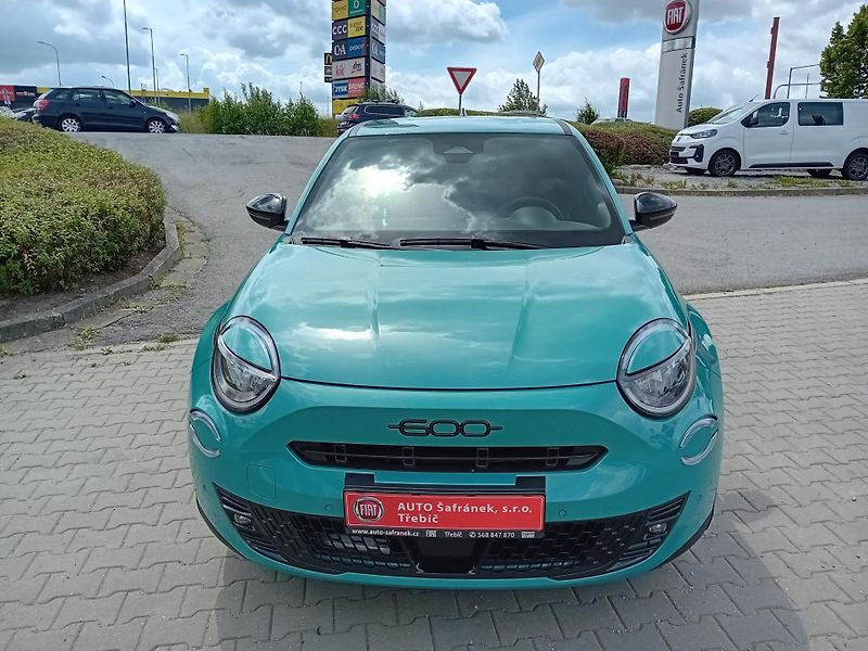 Fiat 600 (2026) 1,2T HYBRID 145k SPORT /IHNED/ - fotka 2 z 20