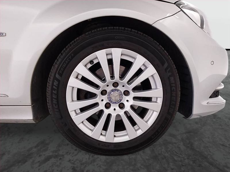 Mercedes-Benz Třídy C (2011) C 250 CDI 4MATIC, 4X4 - fotka 15 z 23
