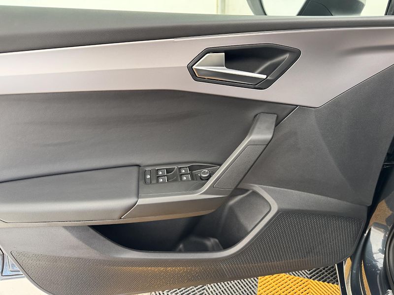 Seat Leon 1.5eTsi*110kw*DSG*CZ*1-MAJ*FR* - fotka 9 z 34