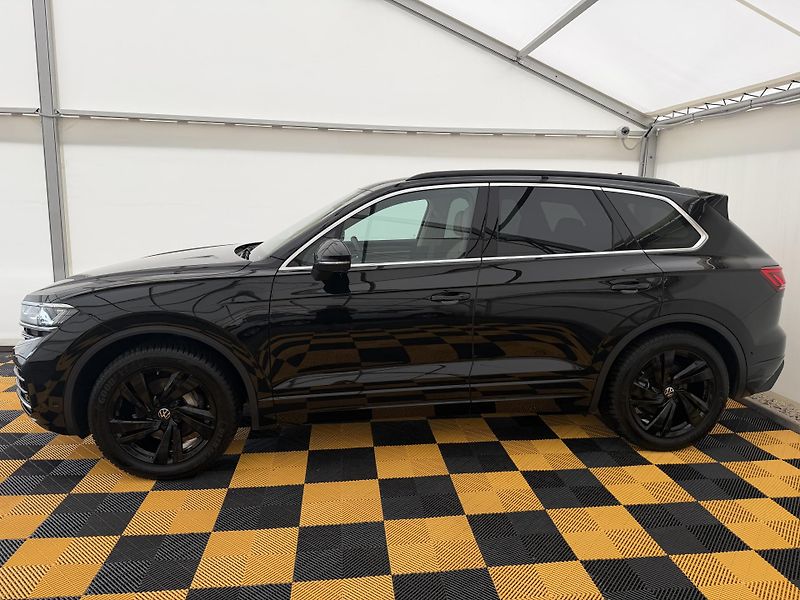 Volkswagen Touareg 3.0Tdi*210kw*1MAJ*DPH*ELEGANCE - fotka 4 z 46