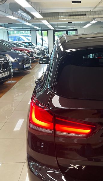 BMW X1 xDrive25e, ČR, 1.MAJ - fotka 28 z 32