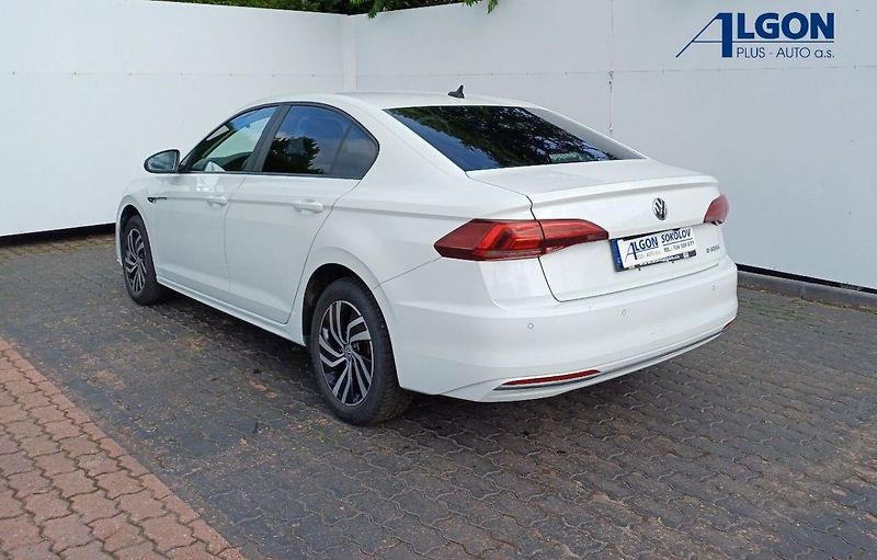 Volkswagen Bora elektromotor 100 kW - fotka 6 z 22
