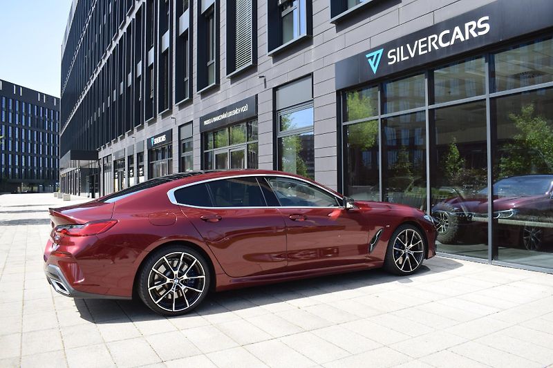 BMW Řada 8 (2020) 840i xD GranCoupe/karbon - fotka 54 z 67