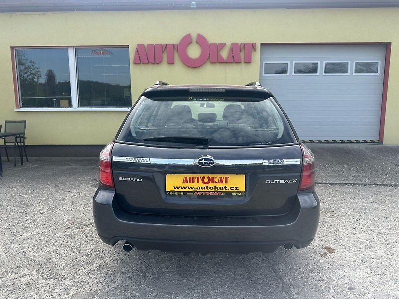 Subaru Outback 2.5i 4x4/127kW/Tempomat - fotka 4 z 22