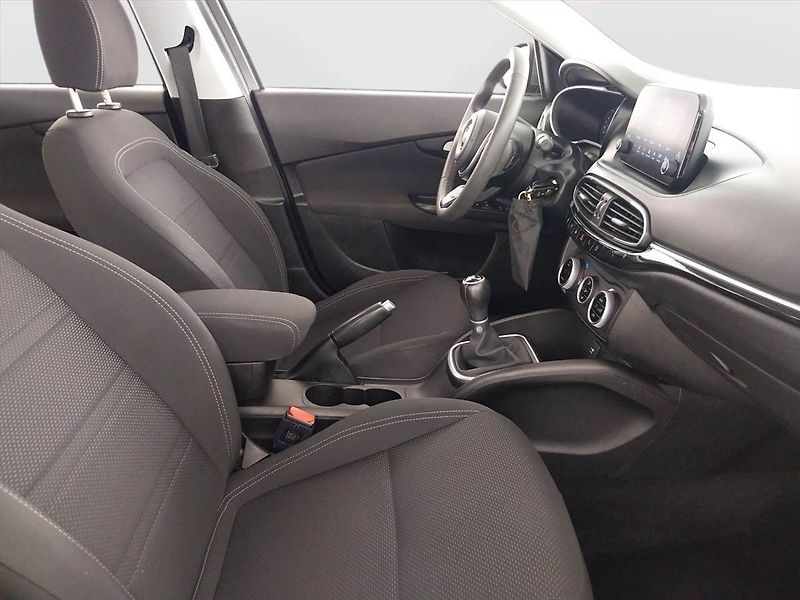 Fiat Tipo (2021) 1.0 FireFly, ČR,1.maj - fotka 9 z 19