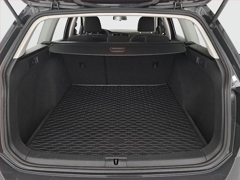 Volkswagen Golf (2016) 1.2 TSI - fotka 14 z 17