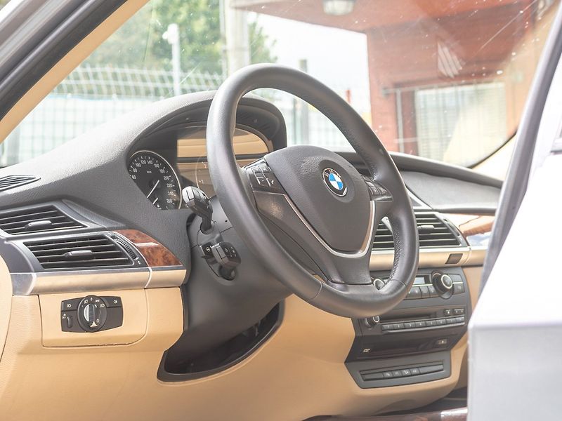 BMW X5 (2007) 3.0D 173KW 7sed – PO SERVISU - fotka 15 z 50