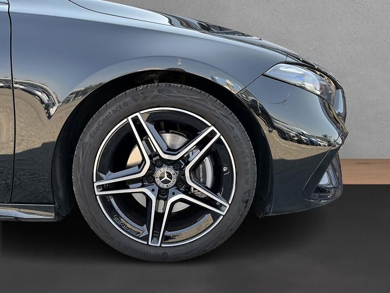 Mercedes-Benz Třídy A A-Třída 200 AMG Night - fotka 9 z 18